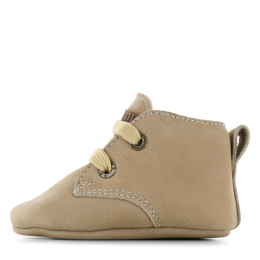 Shoesme Newborn beige leren slofje Uni | Leer | Maat 16/16